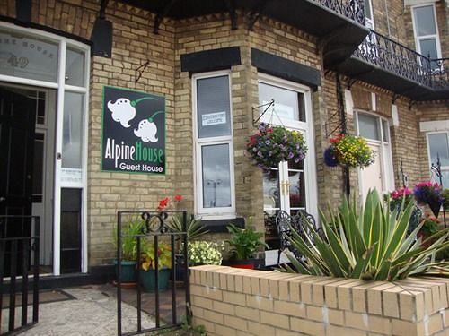 Alpine Guest House Middlesbrough Exterior photo